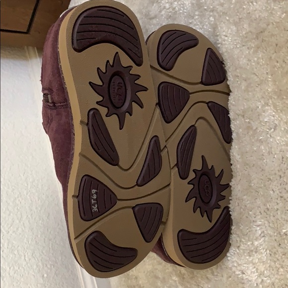 NWOT 5 UGG Australia flower boots - Picture 8 of 12